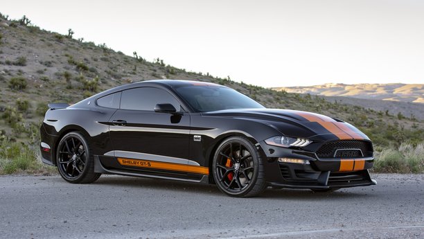 https://www.sixt.cz/User_Files/contenttemplateeditor/657cd8d2bf555Ford-Mustang-Shelby.jpg