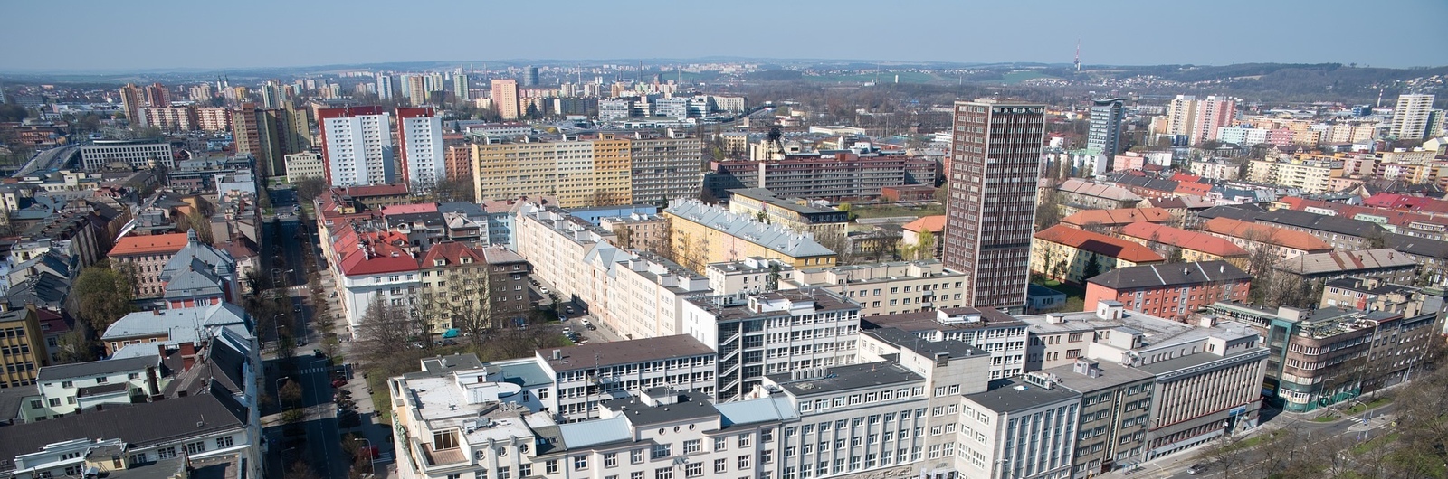 AUTOPŮJČOVNA OSTRAVA VLAKOVÉ NÁDRAŽÍ OSTRAVA SVINOV